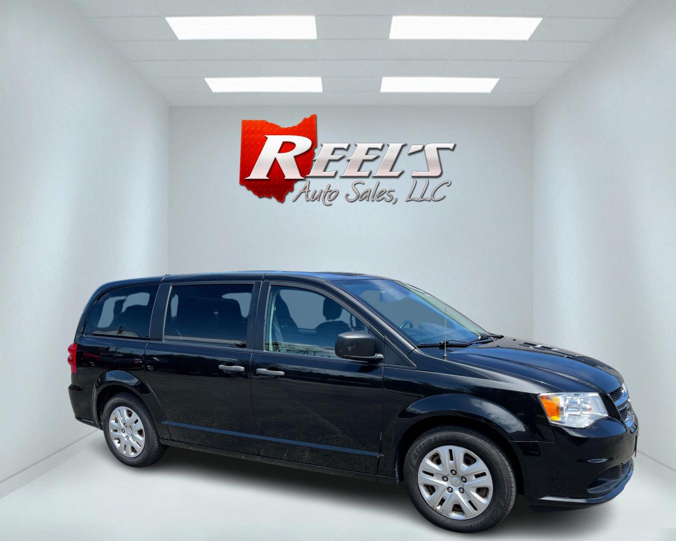 2019 Black /Black Dodge Grand Caravan SE (2C4RDGBG6KR) with an 3.6L V6 DOHC 24V engine, 6A transmission, located at 547 E. Main St., Orwell, OH, 44076, (440) 437-5893, 41.535435, -80.847855 - This 2019 Dodge Grand Caravan SE presents a practical and spacious option for families or travelers needing room for seven passengers. Powered by the robust 3.6L Pentastar V6 engine paired with a 6-speed automatic transmission, it delivers a smooth and reliable driving experience. This model boasts - Photo#3